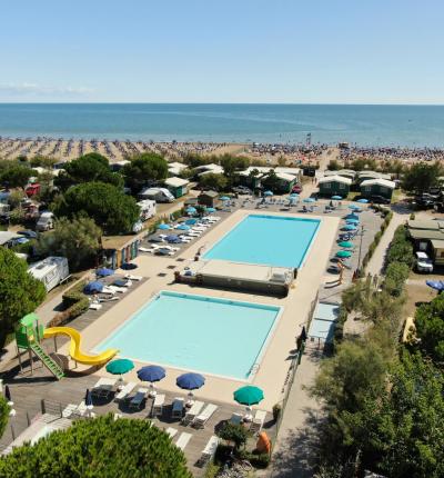 campinglido it vacanze-di-maggio-in-casa-mobile-a-bibione-in-campeggio-con-piscina 040