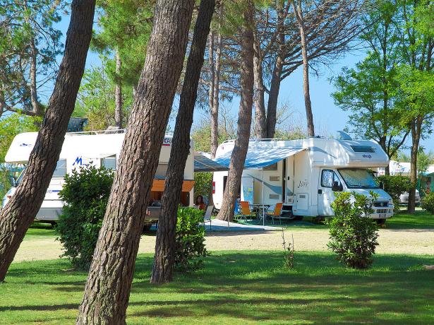 campinglido en holiday-on-pitch-in-bibione-at-seaside-camping-village 020