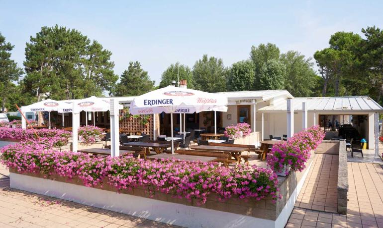 campinglido en july-in-bibione-stay-in-a-mobile-home-or-glamping-in-a-seaside-camping-village 016